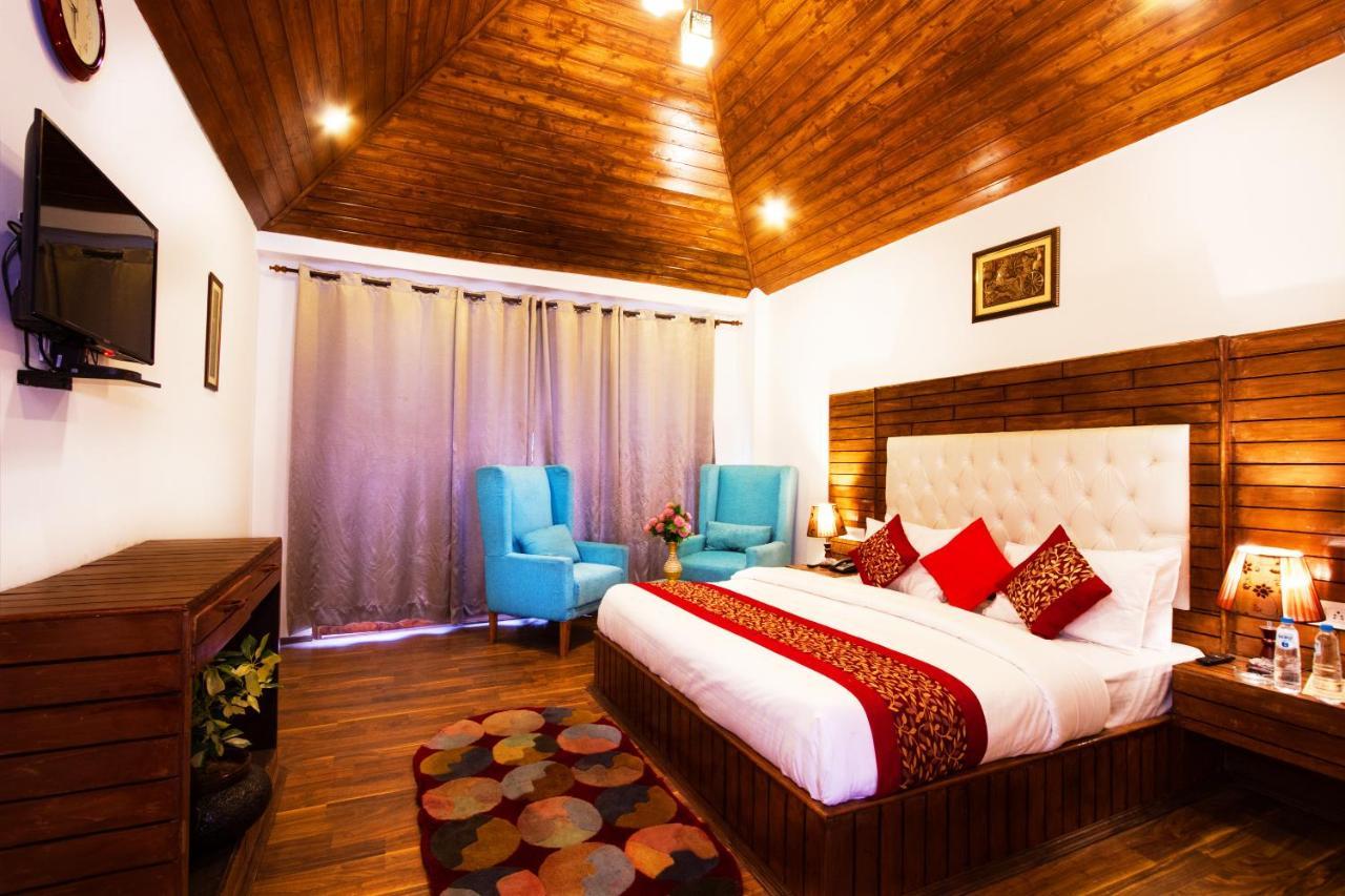 The Spruce Mansion Hotel Manali  Exterior photo
