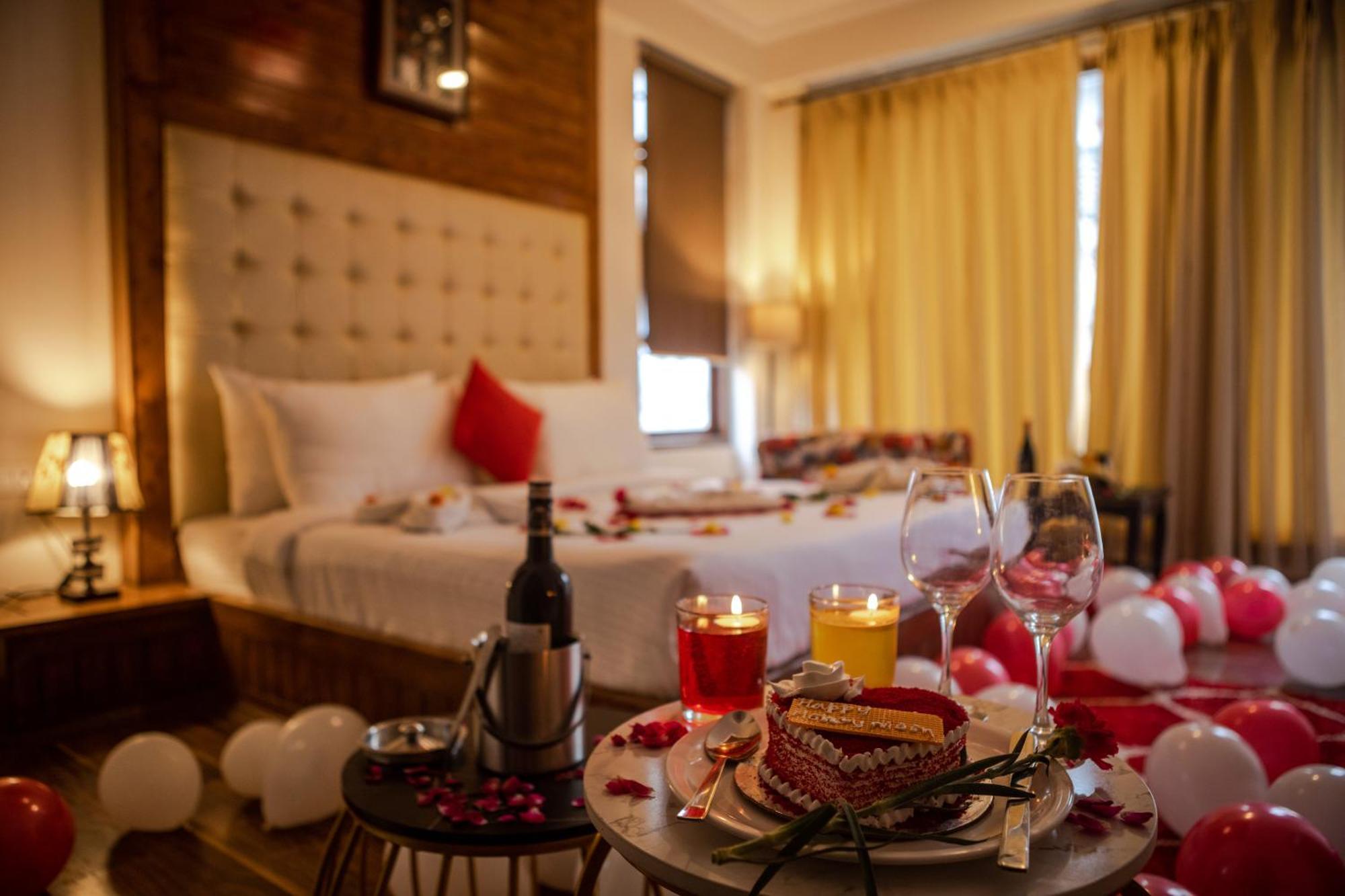 The Spruce Mansion Hotel Manali  Exterior photo